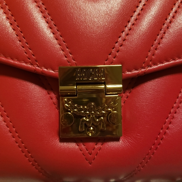 Handbag - Picture 3 of 7